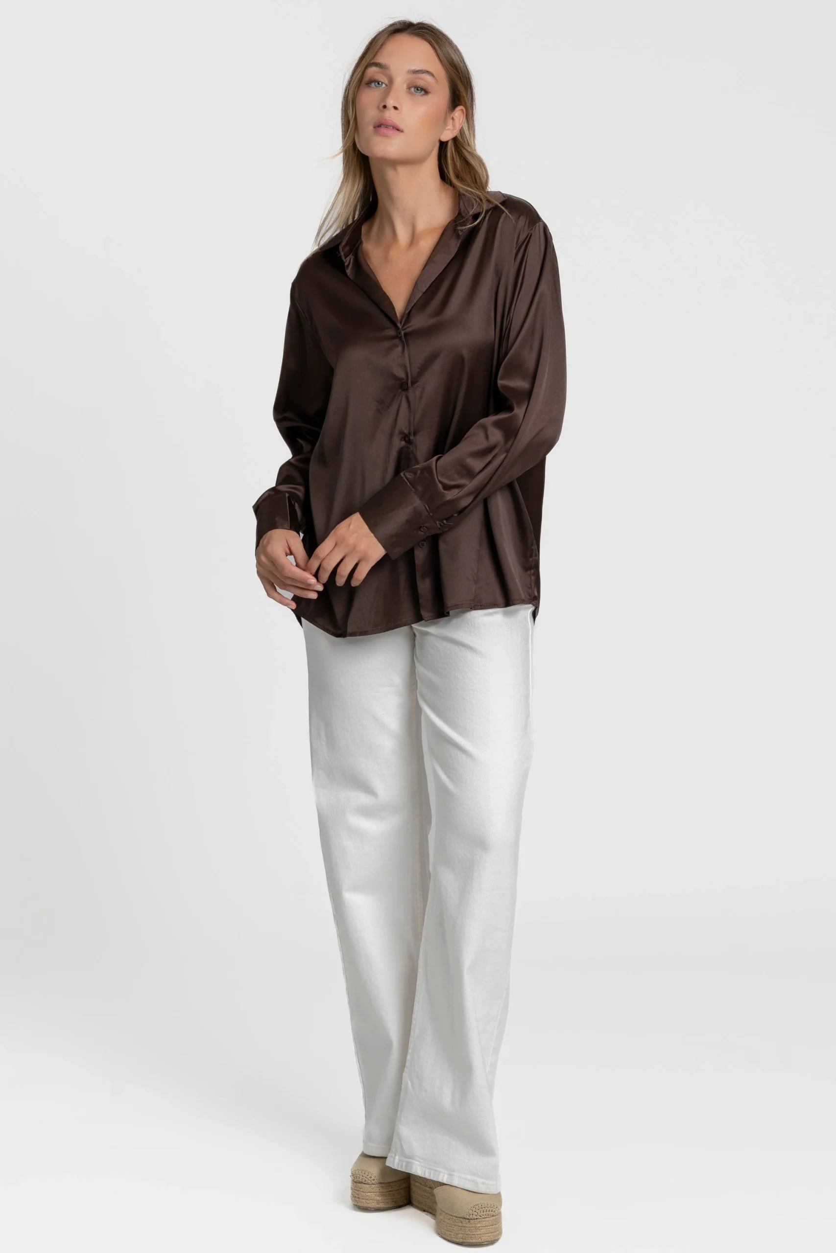 Blouse satinée élégante – Coupe ample – Col chemise – Image 8