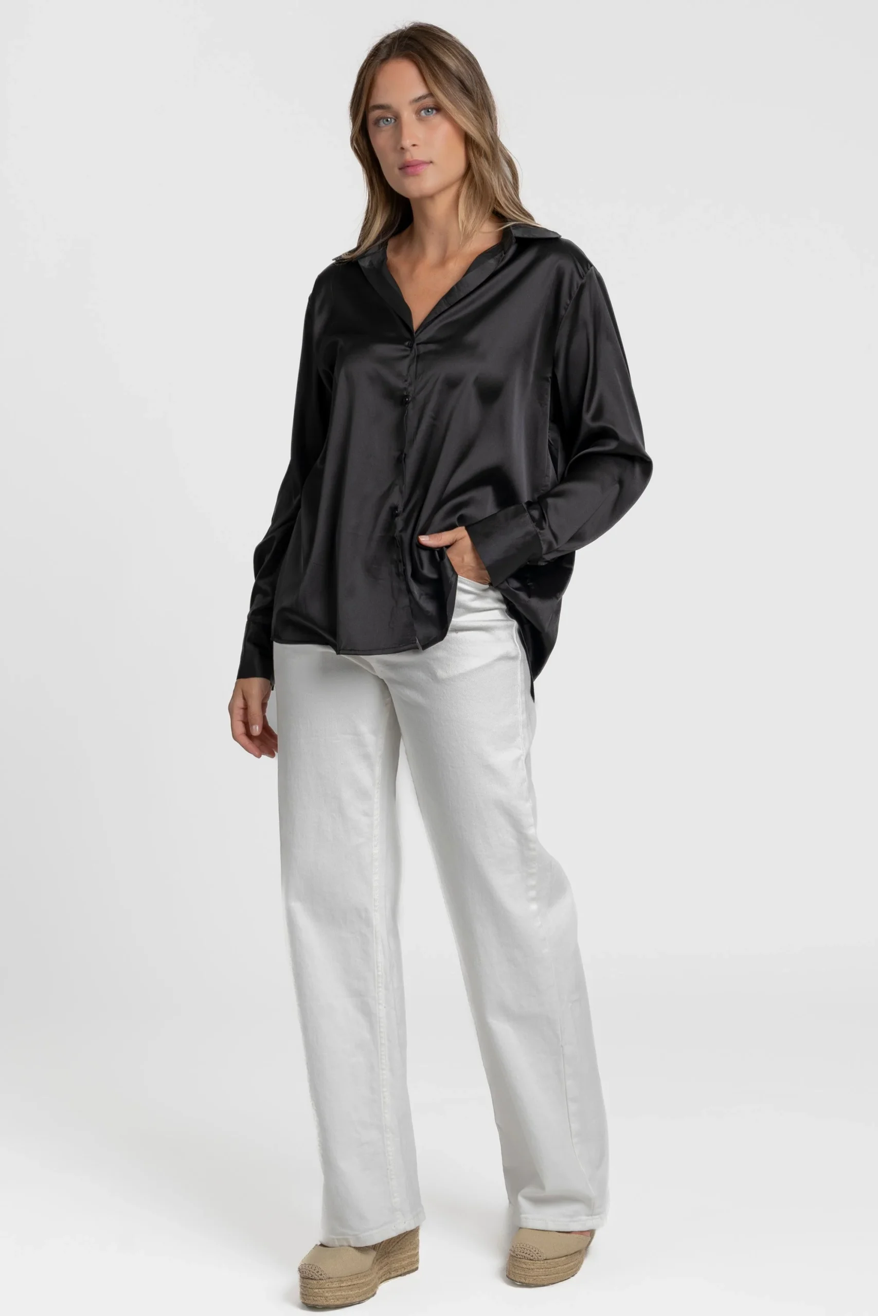 Blouse satinée élégante – Coupe ample – Col chemise – Image 6