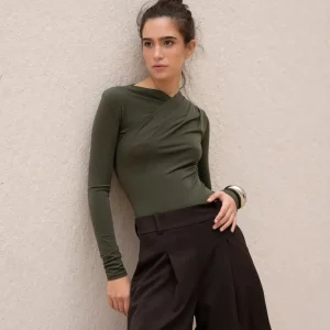 Body Vert Olive Asymétrique Avec Drapé Élégant, Manches Longues - Sapiato