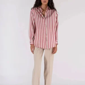 Chemise satinée à rayures écru et rose