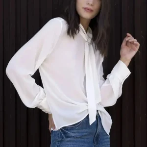 Chemise Cravate Femme Chic à Col Papillon - Élégante et Confortable pour Toutes Occasions