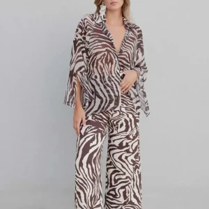 Pantalon jambe large et chemise zèbre marron