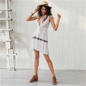 robe boheme blanche courte