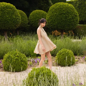 Robe Courte Beige en soie
