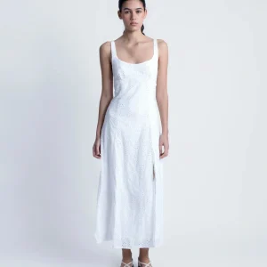 Robe longue broderie anglaise blanche