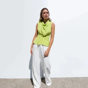 Haut Col Bénitier Avec Noeud