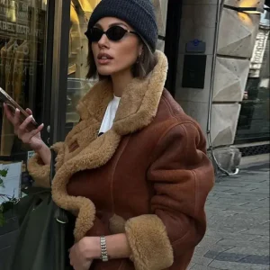 Le Manteau doublée Style fourrure Manches trois-quarts, style urbain et tendance